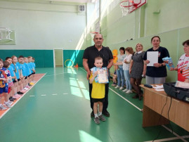 участие в ежегодных спортивных соревнованиях участие в ежегодных спортивных соревнованиях.